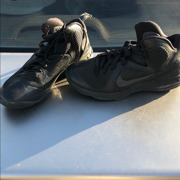 Lebrons 9s - Picture 1 of 3